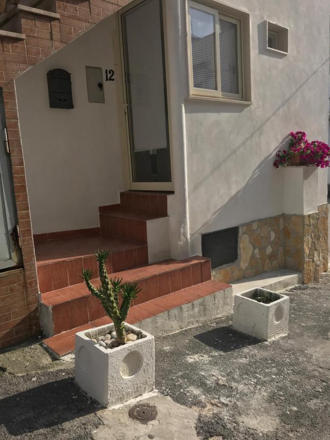 Casa Vacanze Flora 佩斯基奇 外观 照片