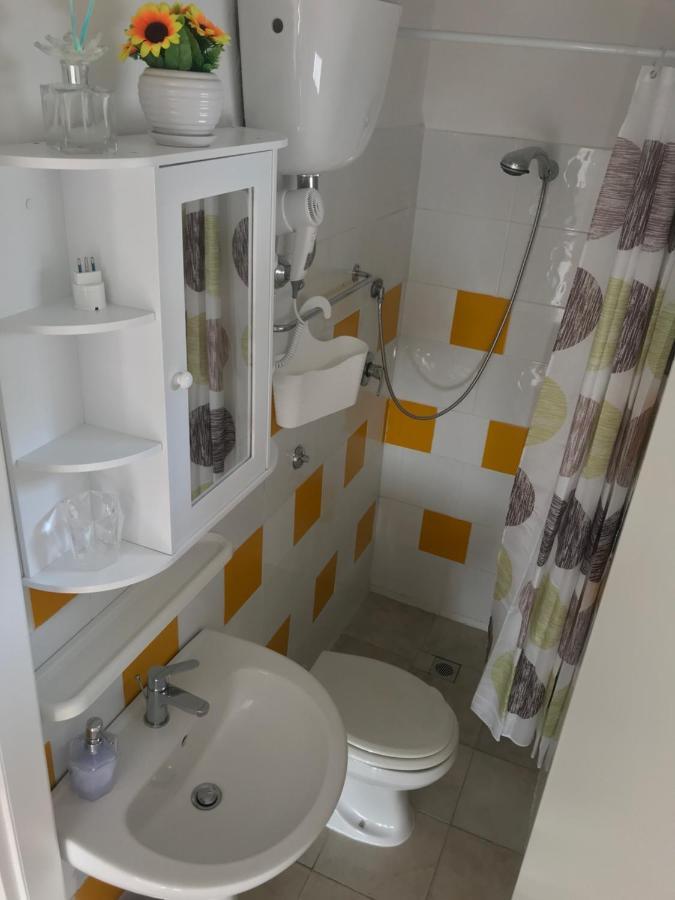 Casa Vacanze Flora 佩斯基奇 外观 照片